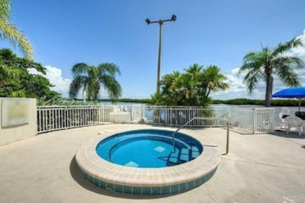 Riverview, Studio 507, Beach Steps Away!+Pool+Wifi Ruskin Exterior foto